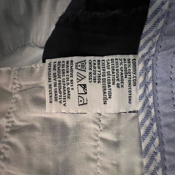 Tommy Hilfiger size 8 crop navy pant. EUC. May have worn twice - Picture 6 of 6